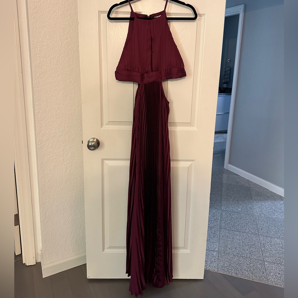 ♥️BNWT♥️ Beautiful Plum Open-side Maxi Dress - Size Large (fits like Medium)